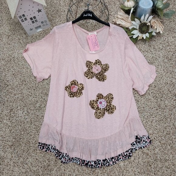 Umgee Tops - 3512 Size Medium UMGEE Pink with Animal Print Applique Trim Oversized Top, NWT.